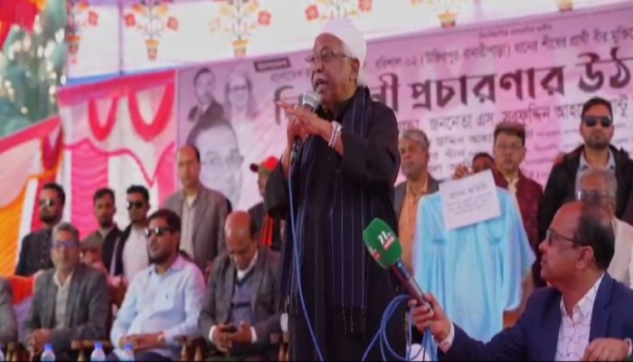 ​জামায়াতে ইসলামী আমাদের মা-বোনদের পাক বাহিনীর হাতে তুলে দিয়েছে: উঠান বৈঠকে সান্টু