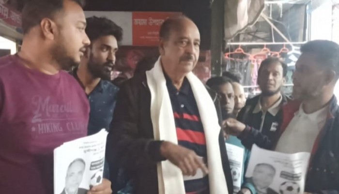 ​ঞসিরাজদিখানে ফুটবল প্রতীকের স্বতন্ত্র প্রার্থীর পক্ষে শুভ খানের নেতৃত্বে ব্যাপক গণসংযোগ ও পথসভা