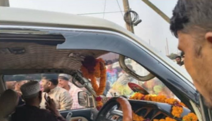 ​বদরখালীতে এমপি আলমগীর ফরিদের গাড়িবহরের চাপায় শিশু নিহত