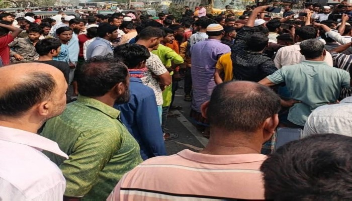 ত্রিশালে চাঁদা বৃদ্ধির অভিযোগে মহাসড়ক অবরোধ, সিএনজি চালকদের বিক্ষোভ