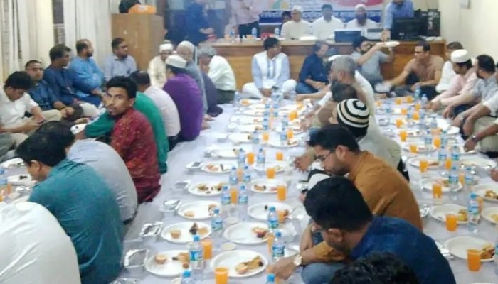 ​‎কুবিতে ইউট্যাবের ইফতার মাহফিল অনুষ্ঠিত