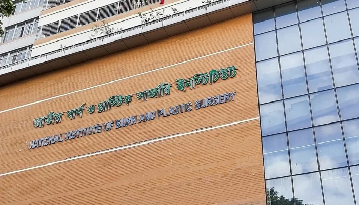 কুমিল্লায় গ্যাস সিলিন্ডার বিস্ফোরণে একই পরিবারে দগ্ধ ৪