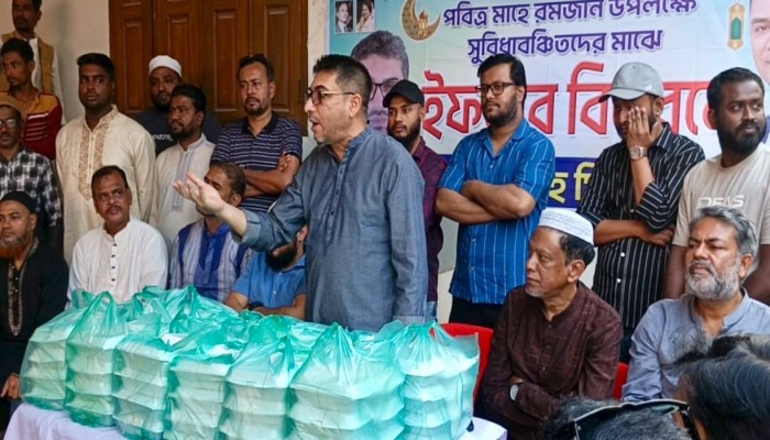 বেগম খালেদা জিয়াকে স্মরণে শিবগঞ্জে গরিব-অসহায়দের মাঝে ইফতার বিতরণ