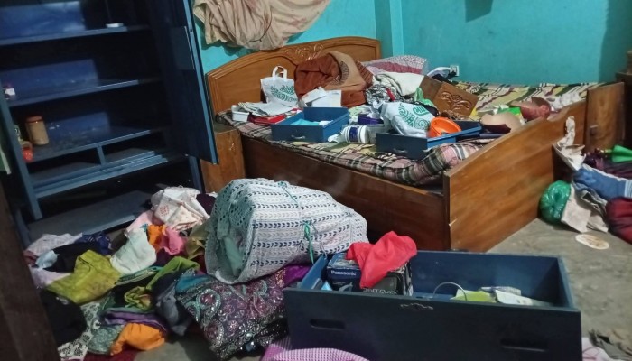 ​বোয়ালখালীতে তালা ভেঙ্গে প্রবাসীর ঘর চুরি