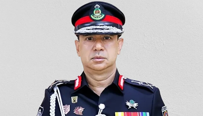 স্ত্রীসহ র‍্যাবের সাবেক ডিজির সঞ্চয়পত্র-ব্যাংক হিসাব অবরুদ্ধ