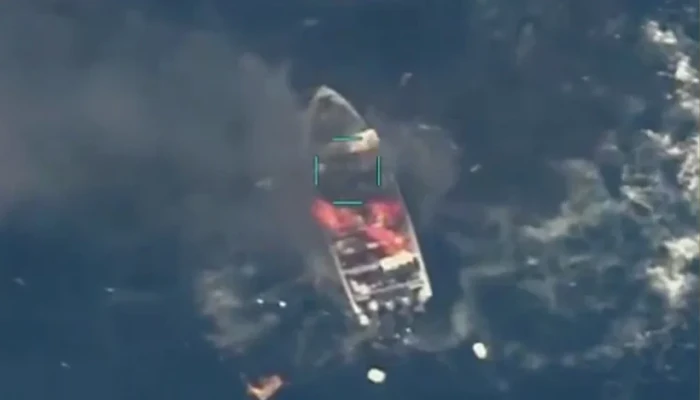 ক্যারিবিয়ান সাগরে মাদক সন্দেহে নৌযানে মার্কিন হামলায় নিহত ৩