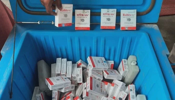 অবশেষে হদিস মিলেছে জলাতঙ্ক ভ্যাকসিন ক্রয় বরাদ্দের ২ লাখ টাকার, জরুরীভাবে কেনা হল ৫০ টি ভ্যাকসিন