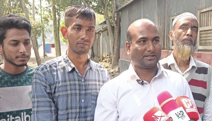 ​সিরাজগঞ্জে উদ্ধার হওয়া মোটরসাইকেল নিয়ে ভুয়া প্রচার, ক্ষোভ নাজমুল এবং সুজনের