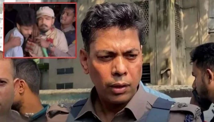 ঢাবি শিক্ষার্থীকে মারধরের অভিযোগে ৪ পুলিশ সদস্য প্রত্যাহার