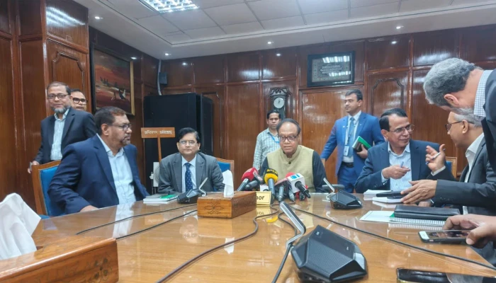 কুচক্রী মহলের ইন্ধনে কেন্দ্রীয় ব্যাংকের কর্মকর্তাদের আন্দোলন: গভর্নর