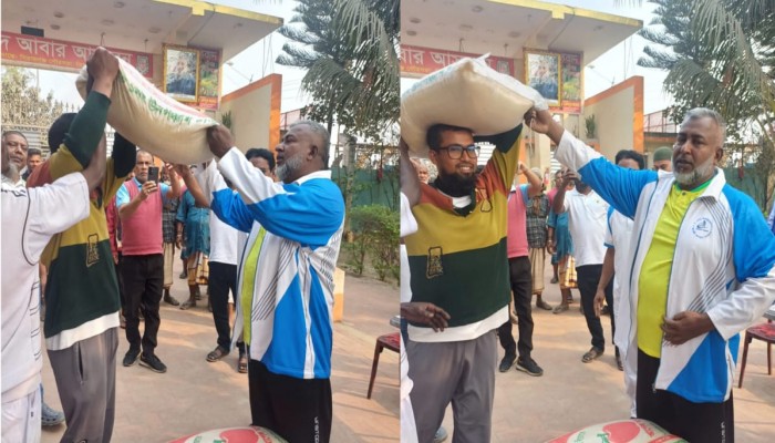 সিরাজগঞ্জে হাজী আব্দুস সাত্তার এর উদ্যোগে দরিদ্র, পরিচ্ছন্ন কর্মীদের মাঝে চাউল বিতরণ