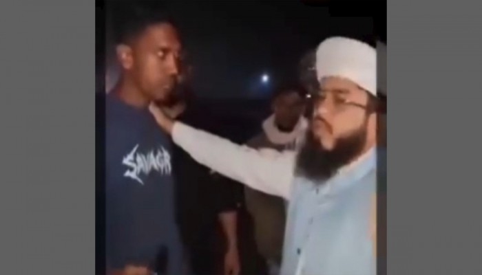 চাঁদাবাজকে হাতেনাতে ধরলেন এমপি