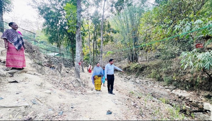 বিশুদ্ধ পানির সংকটে কাপ্তাইয়ের মাহাজনপাড়ার ৬৯ পরিবার