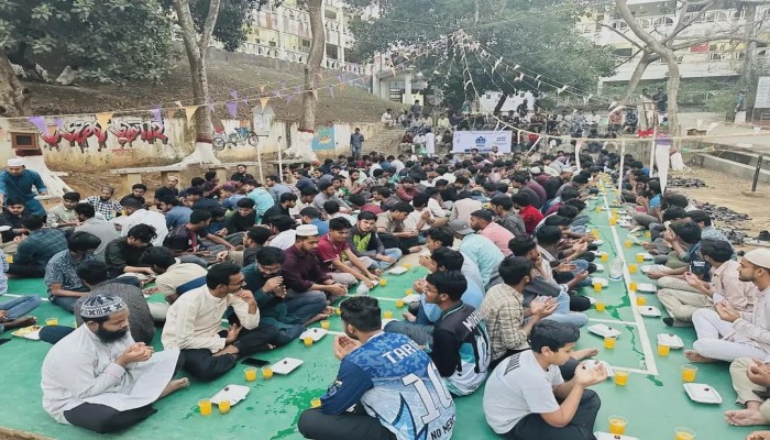 ​কুবিতে "ভাই-বন্ধু সোসাইটি" এর ইফতার ও দোয়া মাহফিল অনুষ্ঠিত