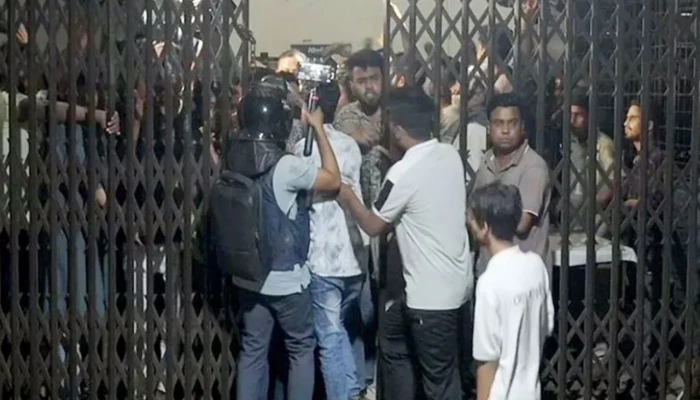 তেজগাঁও পলিটেকনিক ইনস্টিটিউট ছাত্রাবাসে ছাত্রদল-শিবির সংঘর্ষ, আহত ৯