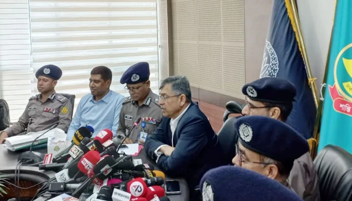 হাদি হত্যার পূর্ণ তদন্ত চলছে: স্বরাষ্ট্রমন্ত্রী