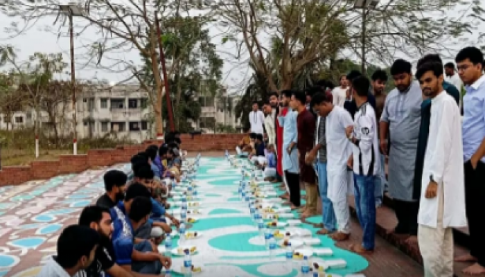 ​কুবির ময়মনসিংহ ছাত্রকল্যাণ পরিষদের ইফতার মাহফিল অনুষ্ঠিত