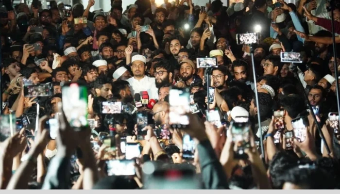 সিলেটে ‘হাদি’ স্লোগানে উত্তাল তরুণেরা