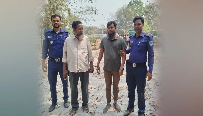 পুলিশ নিয়ে দুই চাঁদাবাজকে ধরলেন সাভারের এমপি