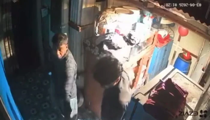 কৃষকদল নেতার চুরির ভিডিও ভাইরাল হলেন বহিষ্কার
