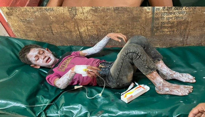 ব্রাহ্মণপাড়ায় সিলিন্ডার বিস্ফোরণ, শিশুসহ আহত ২