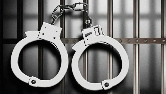 ঈদগাঁও থেকে অপহৃতা তরুণীসহ লুণ্ঠিত স্বর্ণালঙ্কার উদ্ধার, গ্রেপ্তার ৩