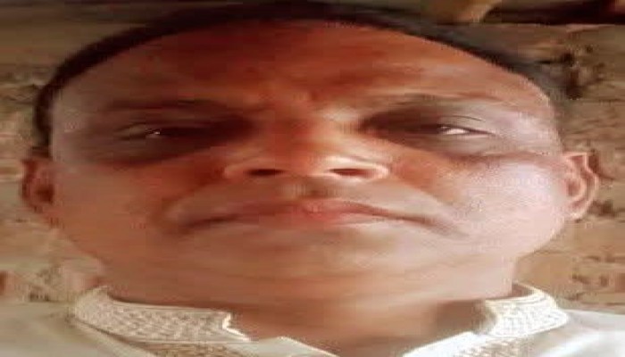 ভুয়া সিআইডি পরিচয়ে দাপট: রাজগঞ্জে জনতার হাতে আটক ‘টাউট আলিম’, উদ্ধার হকি টকি