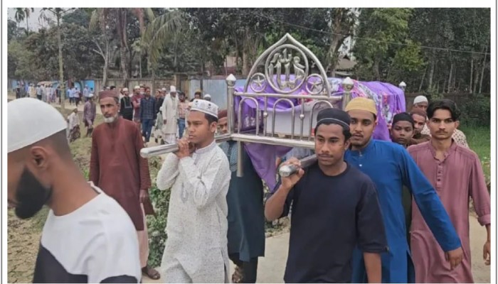 ​মধ্যে প্রাচ্যের যুদ্ধের বলি হয়ে অবশেষে বাড়ীতে লাশ হয়ে ফিরলেন আহমদ আলী