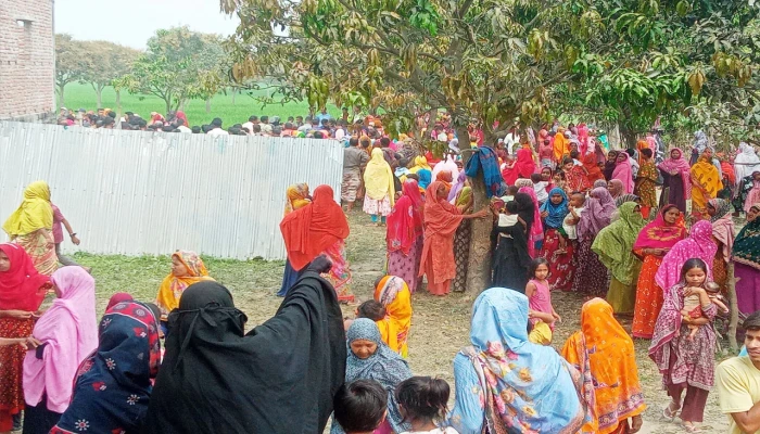 শিবগঞ্জে সেপটিক ট্যাংক থেকে গৃহবধূর লাশ উদ্ধার, স্বামী আটক