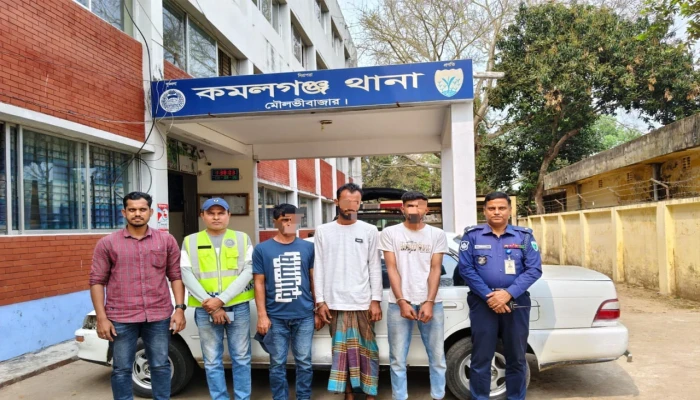 নারী অপহরণ চেষ্টায় গ্রেপ্তার ৩ প্রাইভেটকার জব্দ