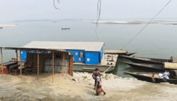 কুড়িগ্রামে চিলমারী-রৌমারী-রাজিবপুর নৌরুটে অতিরিক্ত ভাড়া রুখতে প্রশাসনের কঠোর অবস্থান