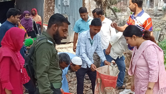 রাজাপুরে ডেঙ্গু বিষয়ক সচেতনতামূলক অভিযান