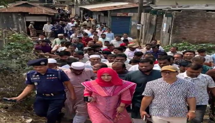 ব্রাহ্মণপাড়ায় ডেঙ্গু প্রতিরোধে এমপি জসিম উদ্দিনের পরিচ্ছন্নতার অভিযান