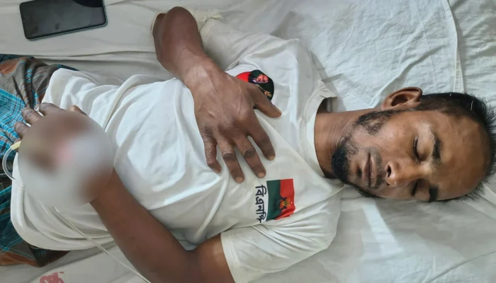 বিএনপি নেতা ও তার স্ত্রীকে পেটালেন ছাত্রলীগের কর্মীরা