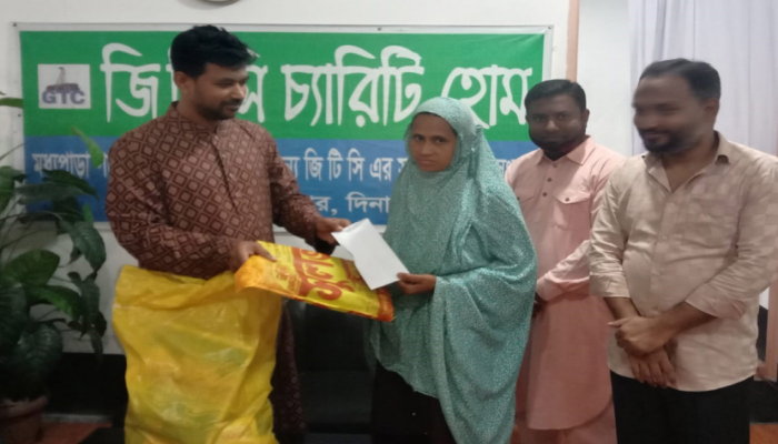 ​মধ্যপাড়া পাথর খনিতে জিটিসি’র অধীনে কর্মরত সাবেক দুস্থ্য ও অসহায় শ্রমিক পরিবারের মাঝে ঈদ উপহার ও নগদ অর্থ বিতরন
