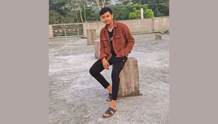 প্রেমিকাকে ছুরিকাঘাত করে প্রেমিক উধাও, অবশেষে মৃত্যু