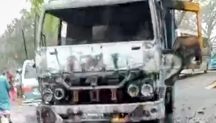 বালুবাহী ড্রাম ট্রাকের সঙ্গে মোটরসাইকেলের সংঘর্ষে পিতা-পুত্র নিহত