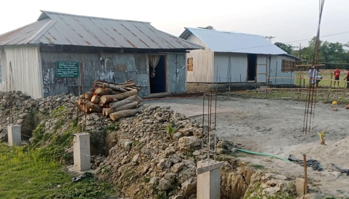 প্রতারক চক্রের ফাঁদে সংখ্যালঘুর জমি, এএসআইয়ের দাপটে দখলের অভিযোগ