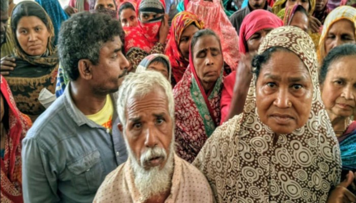 কুড়িগ্রাম পৌরসভায় ভিজিএফ চাল বিতরণে অনিয়মের অভিযোগ, বিক্ষোভ
