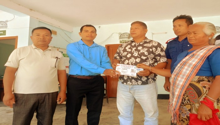 রাজস্থলী, বাঙ্গালহালিয়া ইউনিয়ন পরিষদে স্মার্ট কার্ড বিতরণ