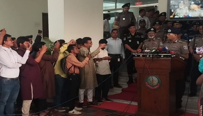 ​মাদকবিরোধী অভিযানে কঠোর পুলিশ, জানালেন আইজিপি