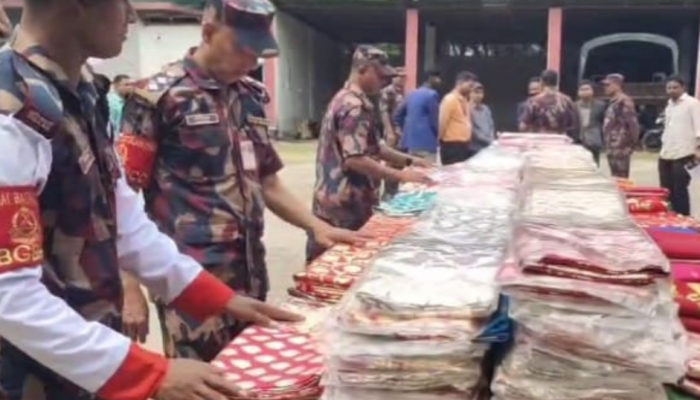 ​লালমনিরহাটে ১৫ বিজিবি'র অভিযানে ২৪ লাখ টাকার ভারতীয় শাড়ি ও প্যান্টের কাপড় জব্দ।।