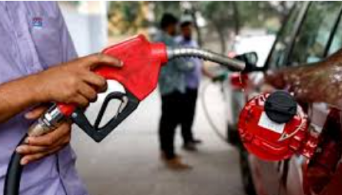 কাউখালীতে জ্বালানি তেলের তীব্র সংকট/জনজীবন বিপর্যস্ত হয়ে পড়েছে