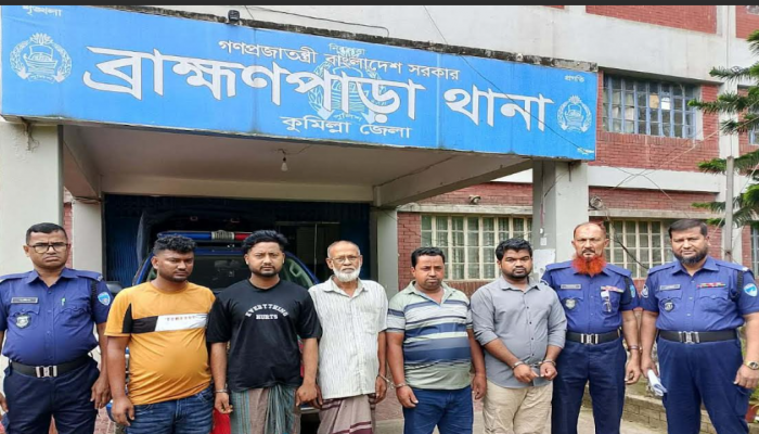 ব্রাহ্মণপাড়ায় পুলিশের অভিযানে গ্রেপ্তার-৫