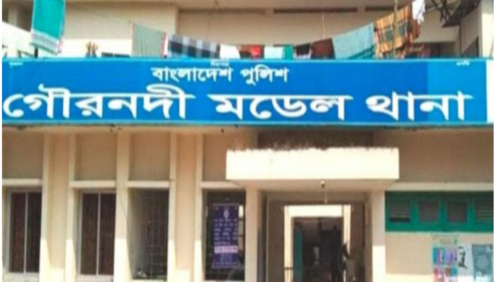 সাইক্লোন শেল্টারের রড চুরির ঘটনায় দুই বিএনপি কর্মীসহ তিনজন গ্রেপ্তার