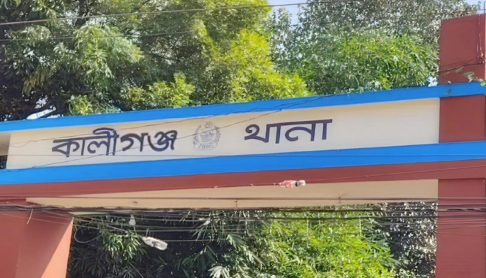 ​কালীগঞ্জে পূর্ব শত্রুতার জেরে সংঘবদ্ধ হামলা: চিকিৎসাধীন অবস্থায় প্রাণ হারালেন বৃদ্ধ