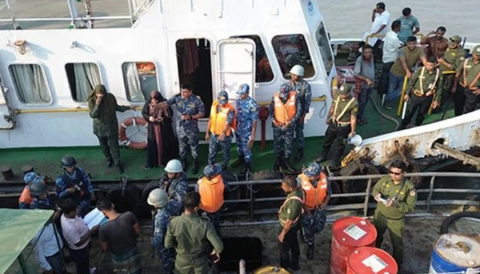 চট্টগ্রামে ৬ হাজার লিটার ডিজেল জব্দ, ১২ পাচারকারী আটক