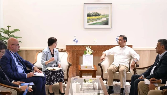 প্রধানমন্ত্রীর সঙ্গে এআইআইবি প্রতিনিধিদলের সাক্ষাৎ, বাজেট সহায়তার আশ্বাস