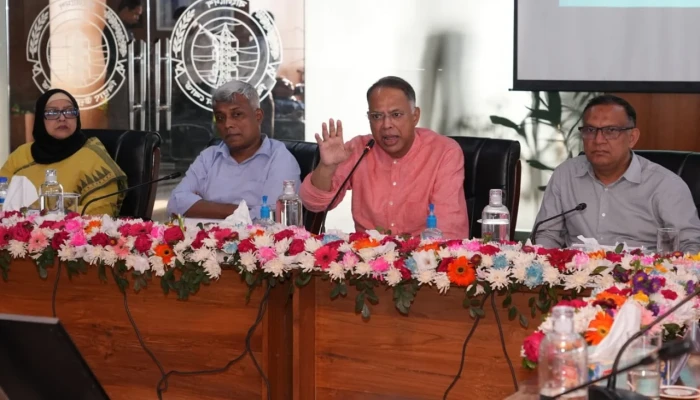 সরকারের গৃহীত সিদ্ধান্ত বাস্তবায়নে ব্যবসায়ীদের সহযোগিতা কামনা জ্বালানিমন্ত্রীর