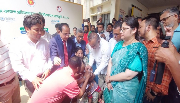 নলছিটিতে হাম-রুবেলা প্রতিরোধে জরুরি টিকাদান কর্মসূচির উদ্বোধন করলেন ড. জিয়া হায়দার